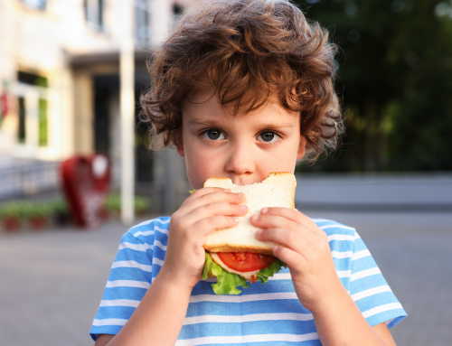 Alimentazione dei bambini: mangiare sano senza spendere troppo
